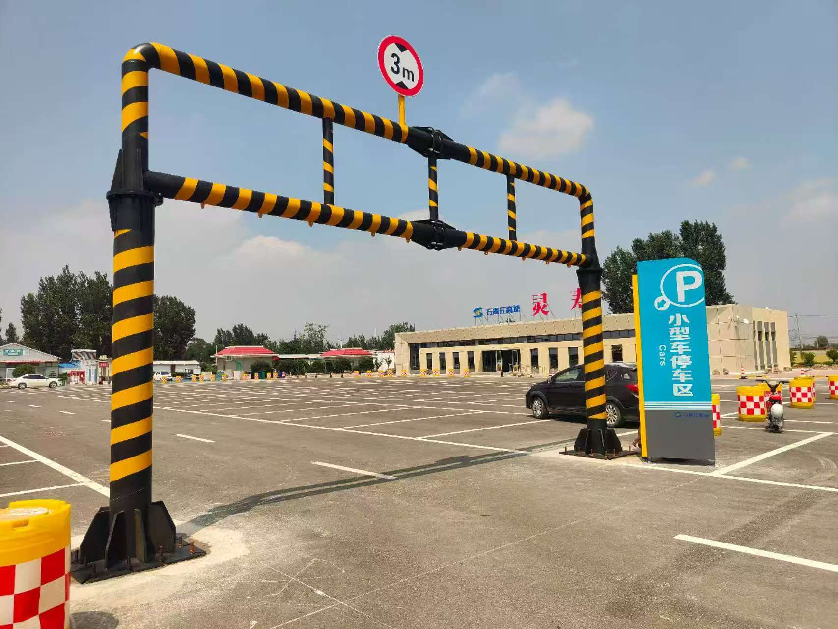 鸡西市监控杆限高架 - 价格